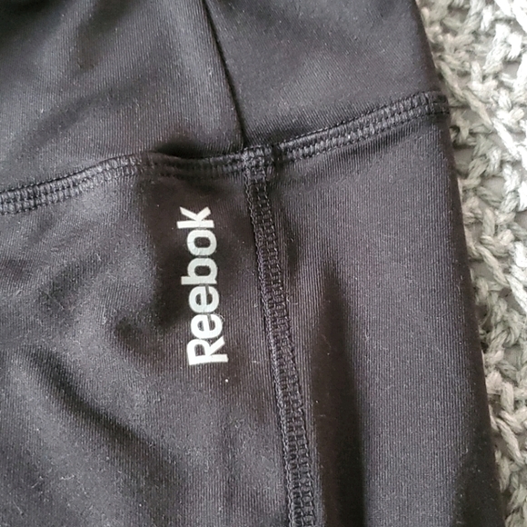 REEBOK CAPRI - Picture 2 of 3